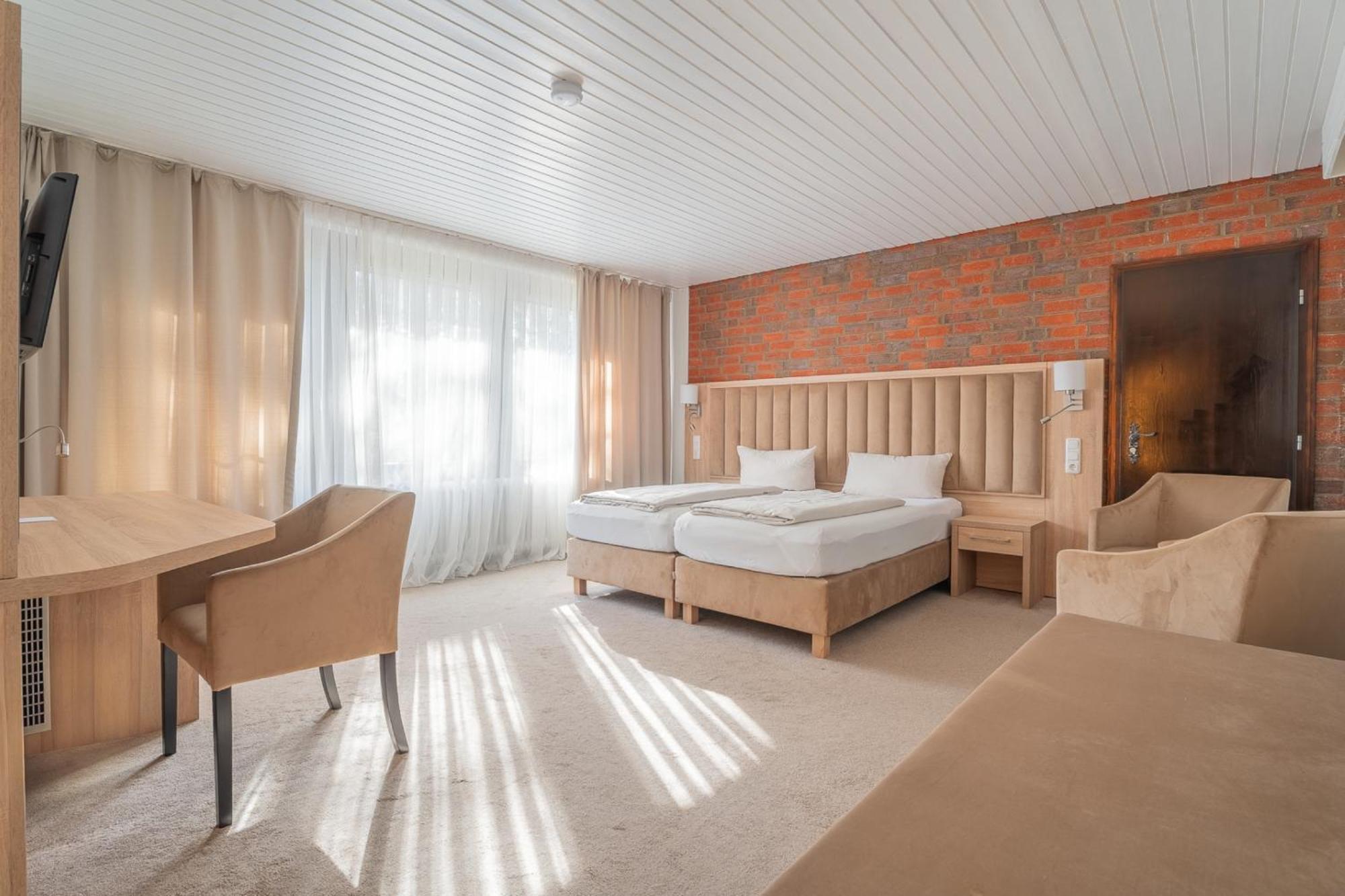Hotel Zur Heidschnucke - & Nature